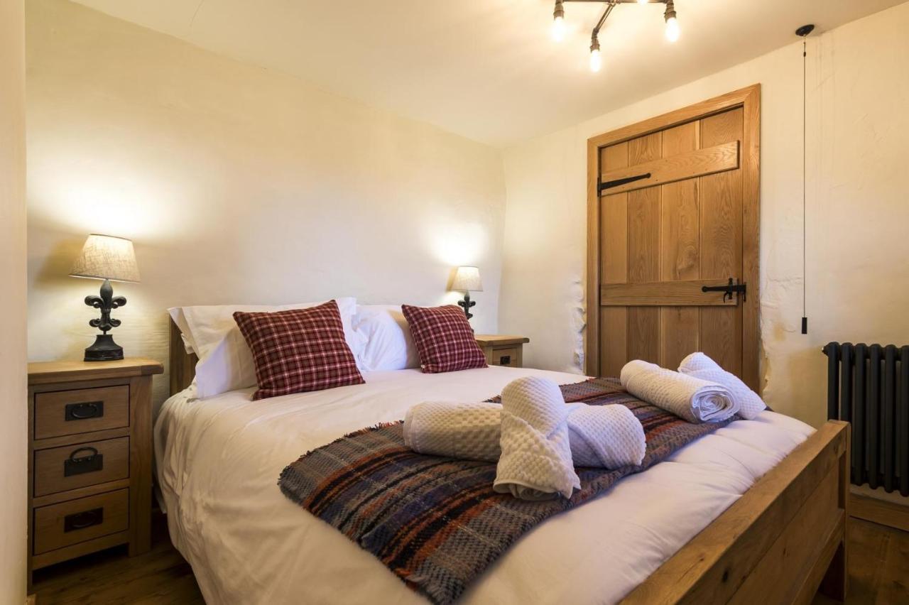 Foxglove - Luxurious Barn Conversion - Blossom Farm Johnston Eksteriør billede